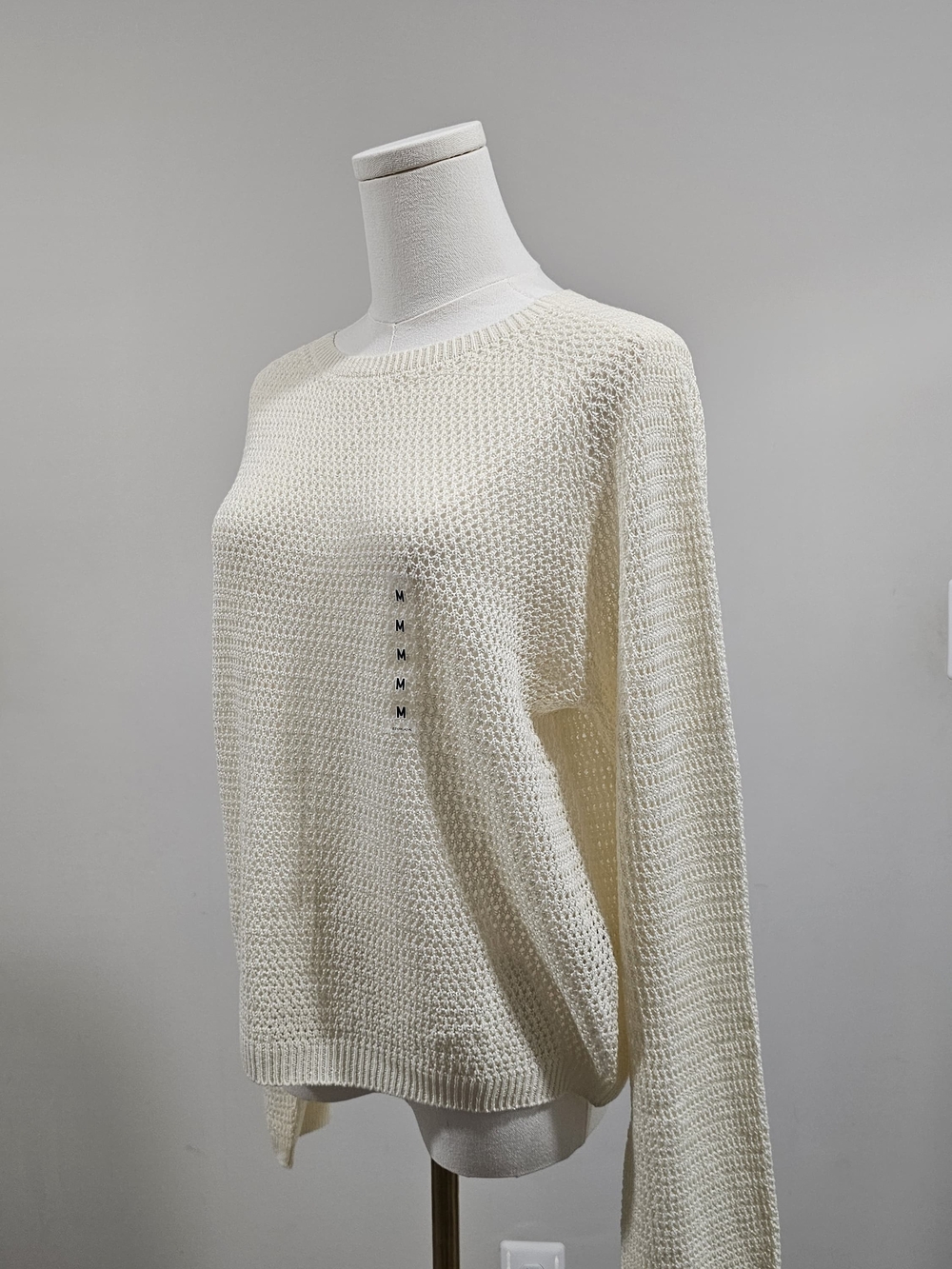 UNIQLO 3D Knit Mesh Crew Neck Sweater Ivory Size M NWT